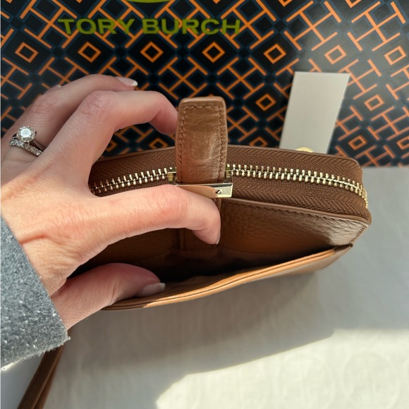 Tory Burch Plaque Wallet Wristlet Bark Gold Tan Brown - Picture 9 of 15